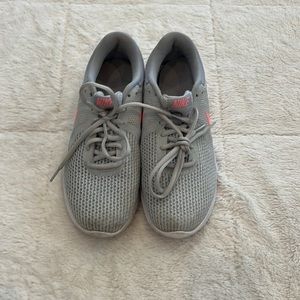Nike Revolution 4 Running Shoes